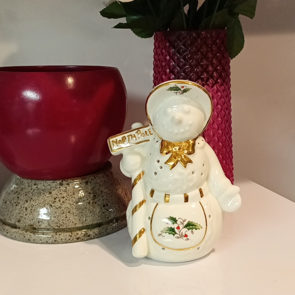 Snowman Woman Christmas Decor tea light candle burner white gold